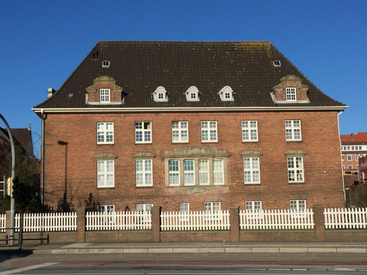 Trash De Luxe Apartman Schleswig Kültér fotó